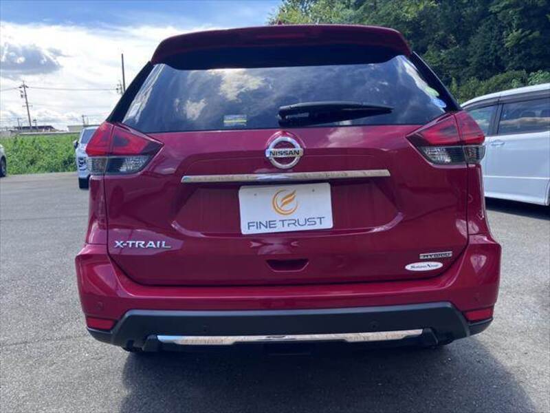 X-TRAIL