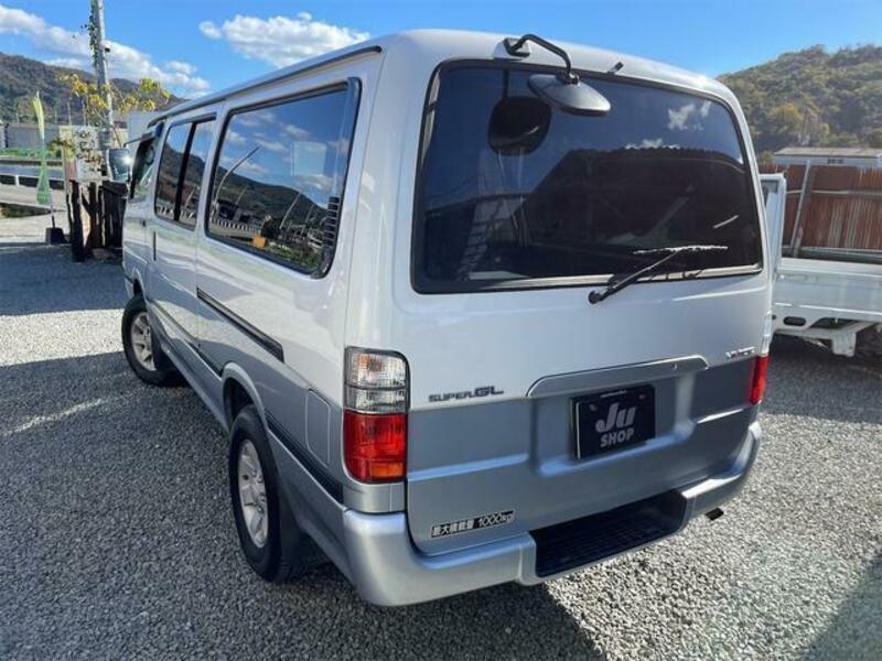 HIACE VAN-8