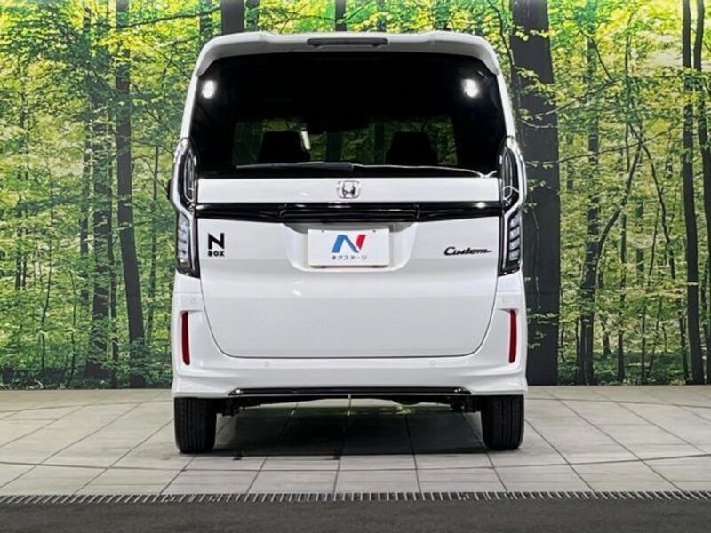 N BOX CUSTOM