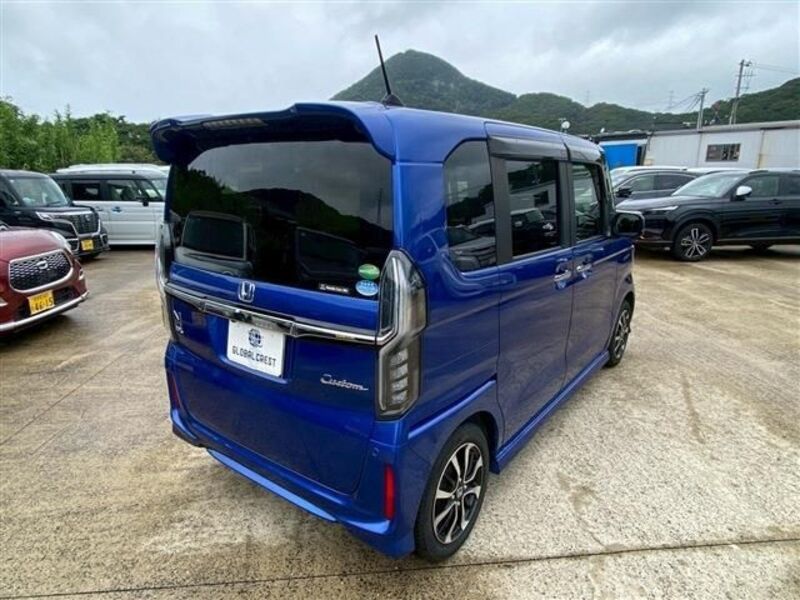 N BOX CUSTOM