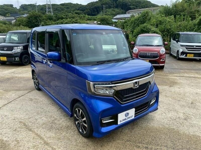 N BOX CUSTOM
