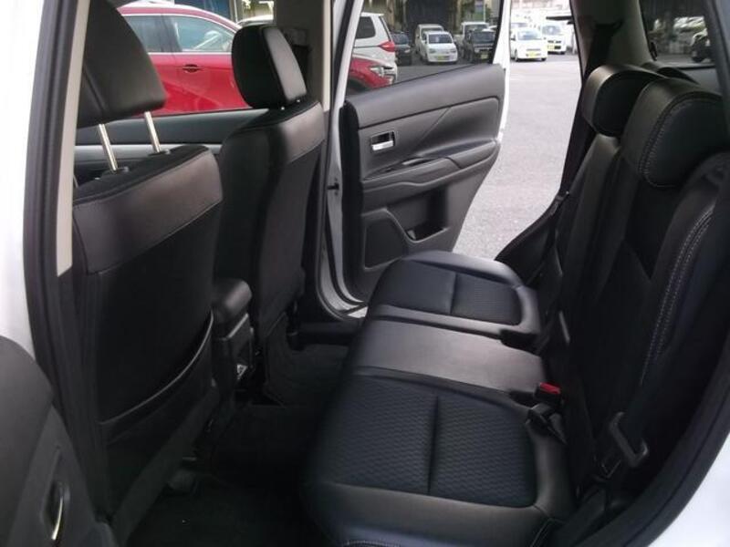OUTLANDER PHEV