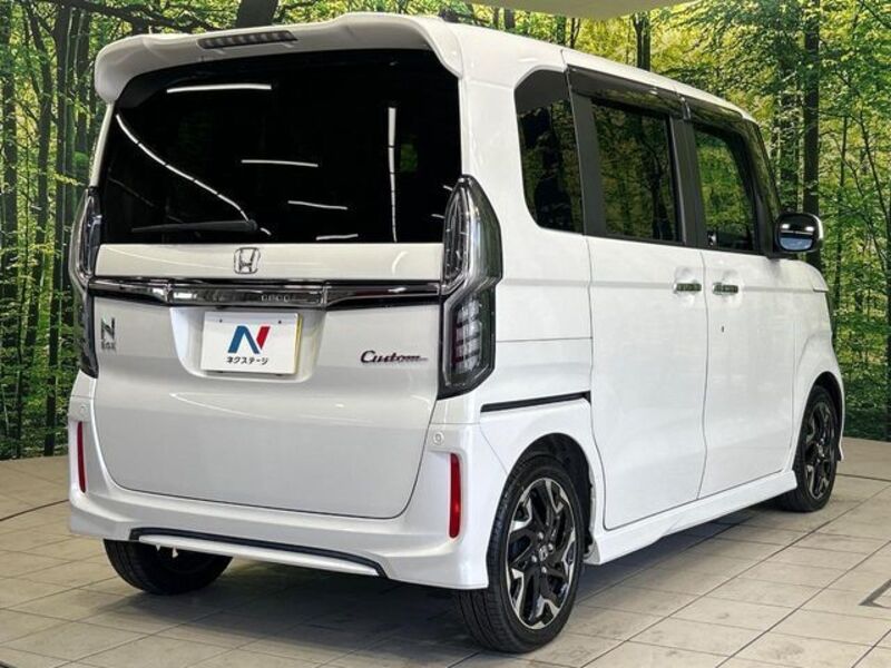 N BOX CUSTOM
