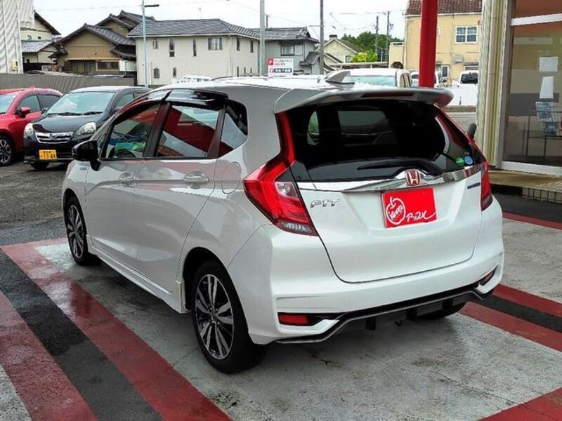 FIT HYBRID