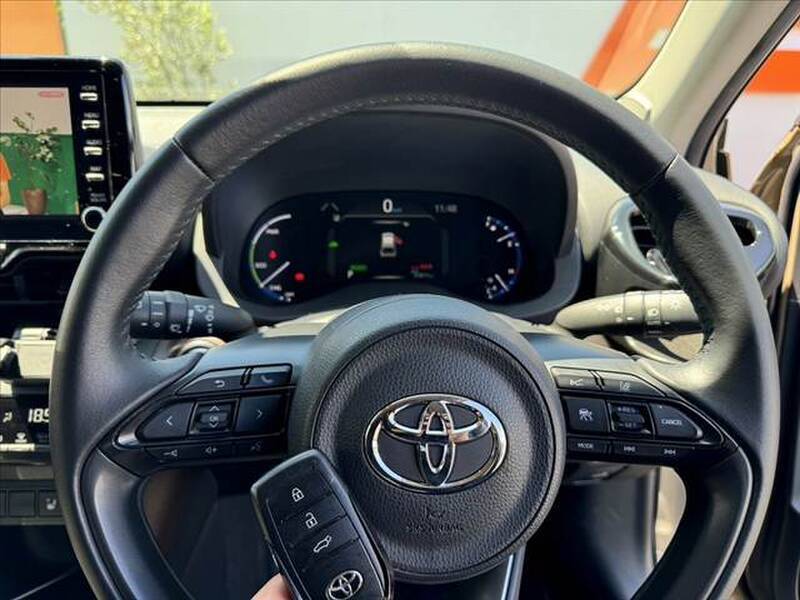 YARIS CROSS