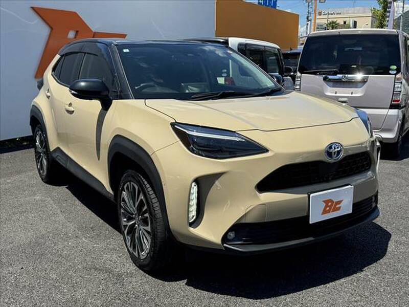 YARIS CROSS