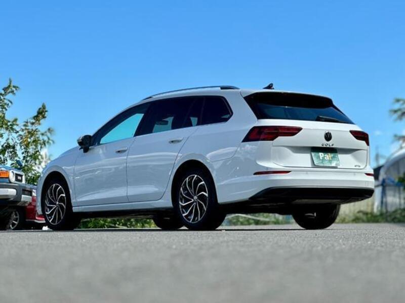 GOLF VARIANT