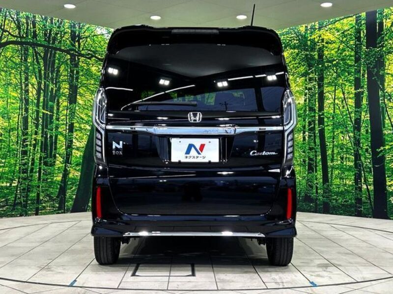 N BOX CUSTOM
