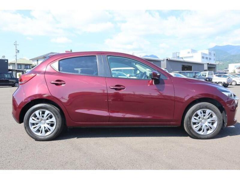 MAZDA2