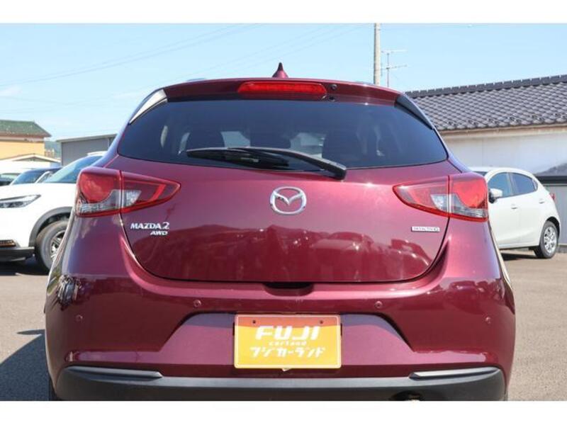 MAZDA2