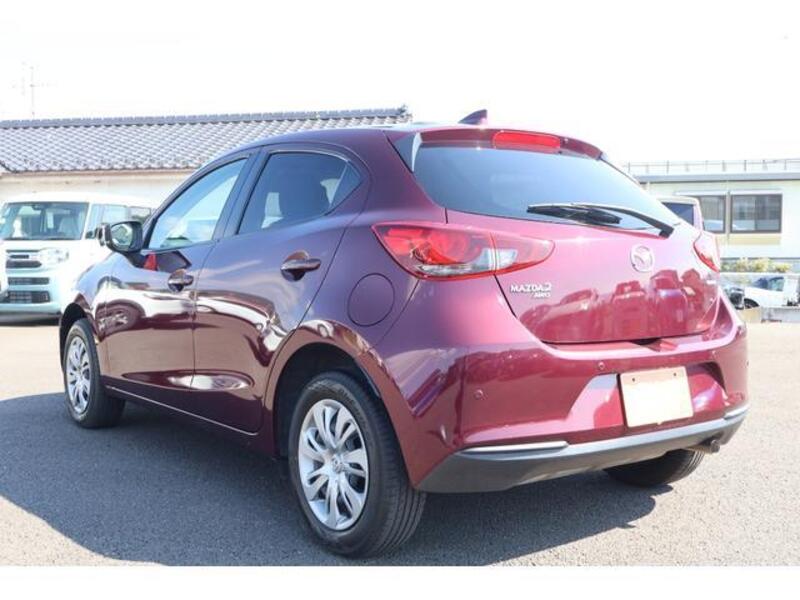 MAZDA2