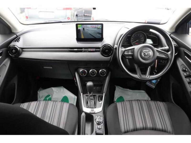 MAZDA2