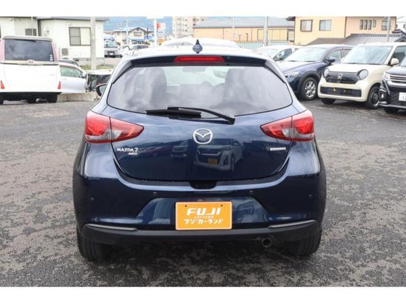MAZDA2