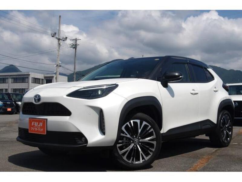 YARIS CROSS