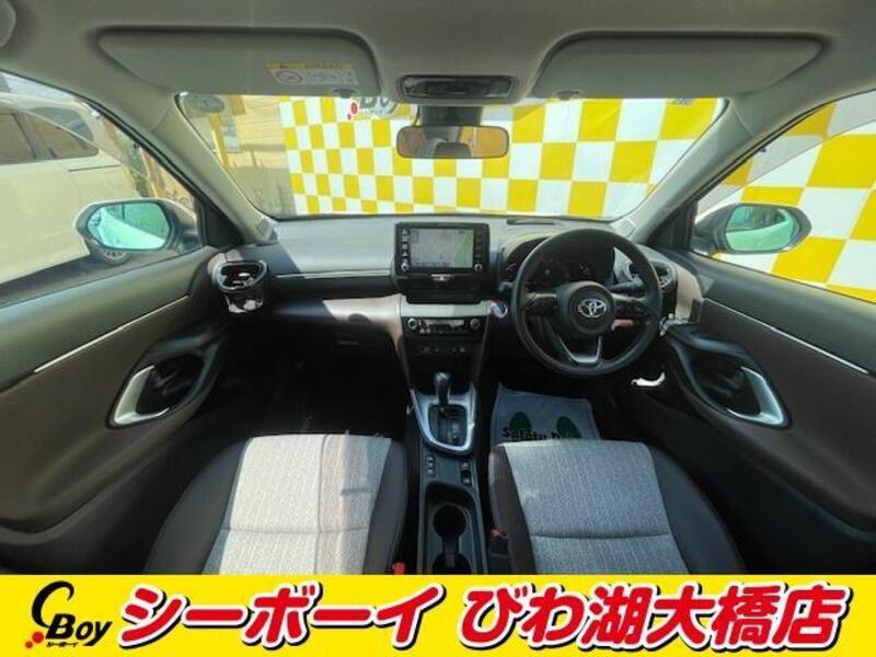 YARIS CROSS