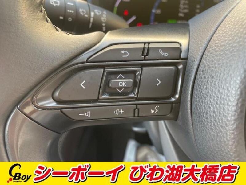 YARIS CROSS