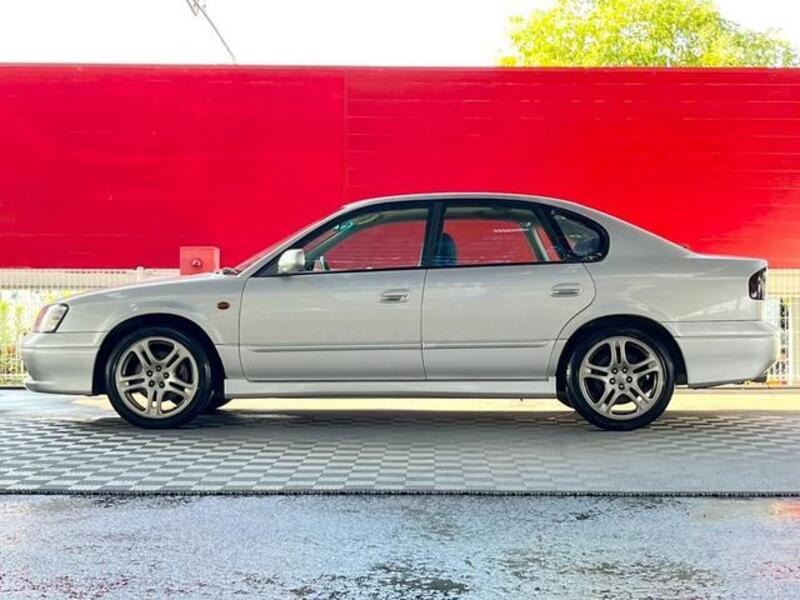 LEGACY B4