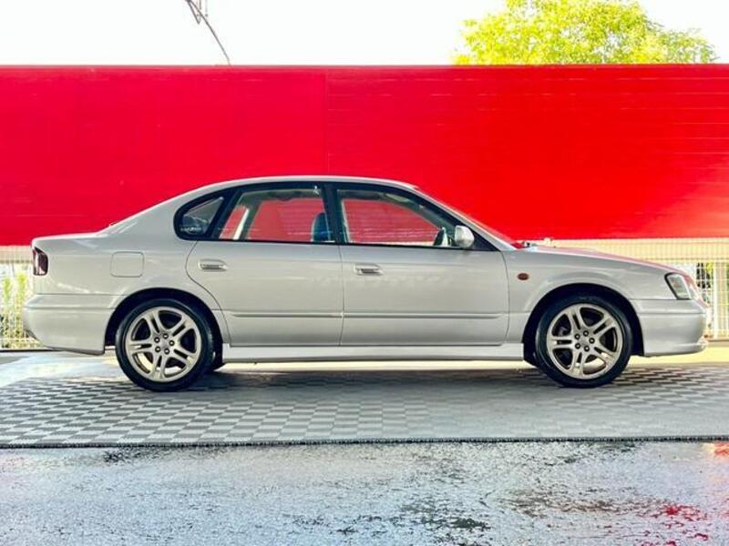 LEGACY B4