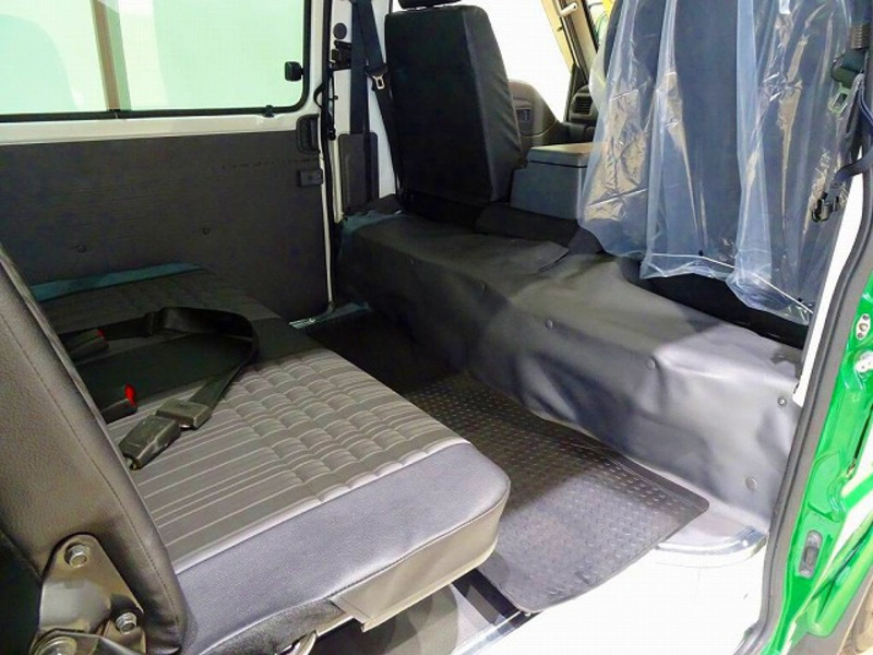 BONGO VAN