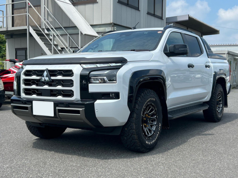MITSUBISHI TRITON