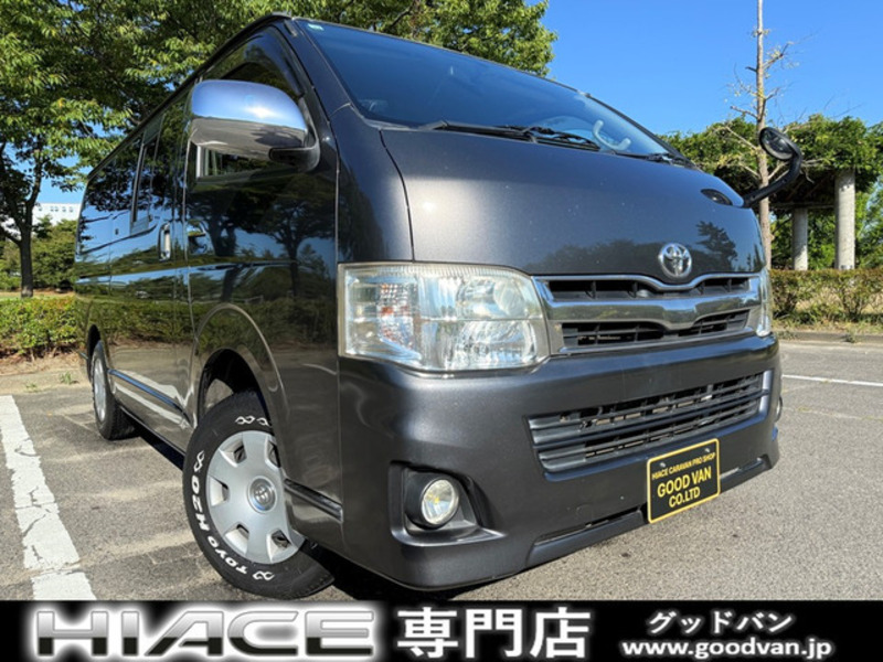 TOYOTA HIACE VAN