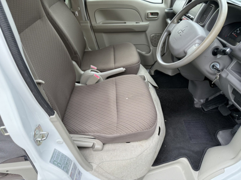 MINICAB VAN