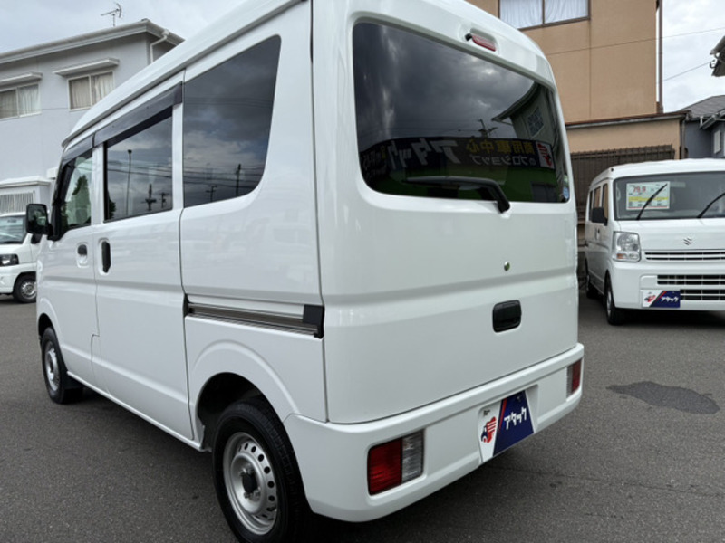 MINICAB VAN