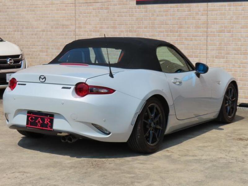 ROADSTER