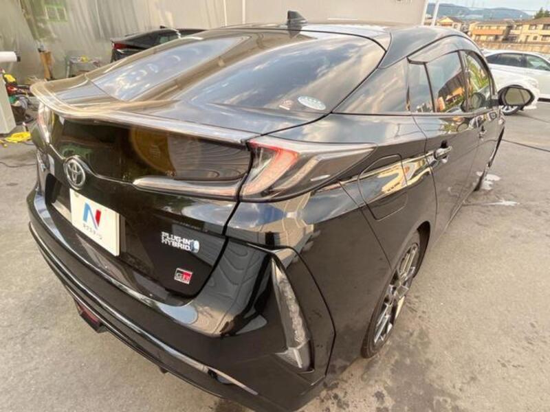 PRIUS PHV