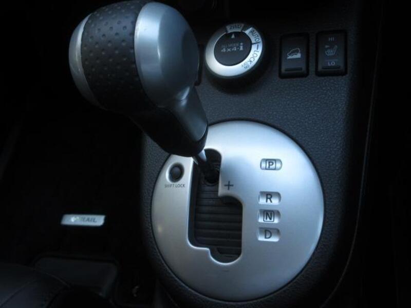 X-TRAIL
