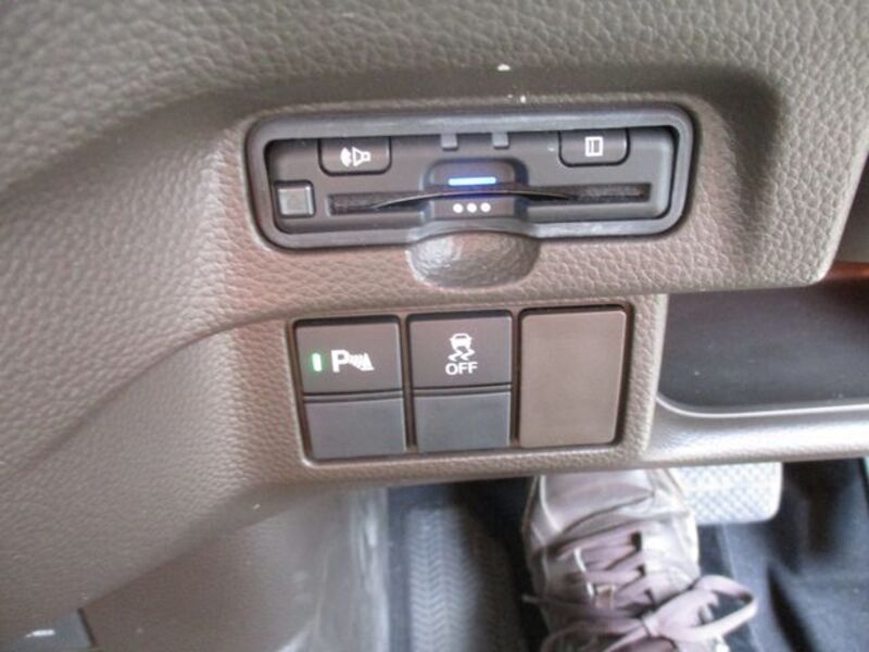 N BOX
