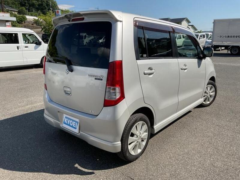 WAGON R