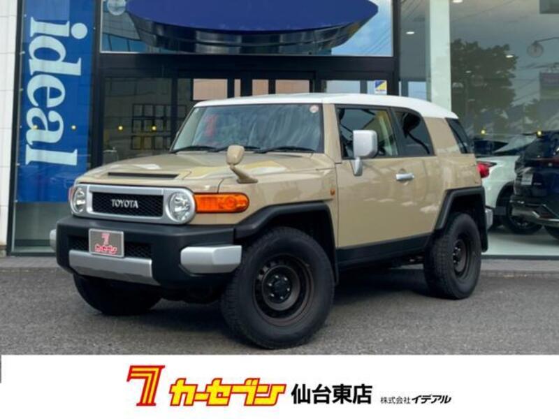 TOYOTA FJ CRUISER