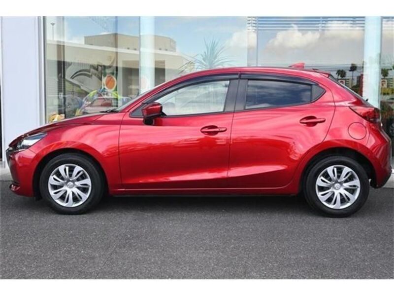 MAZDA2