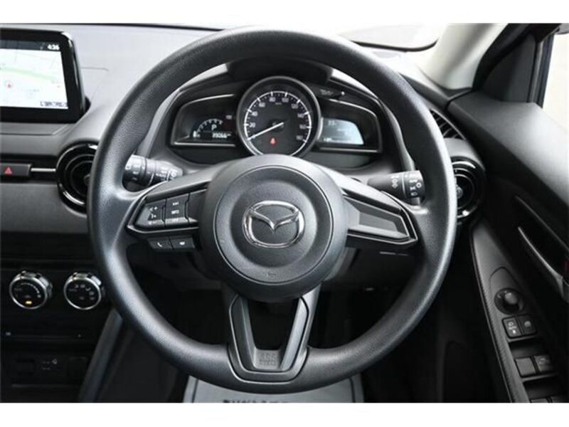 MAZDA2