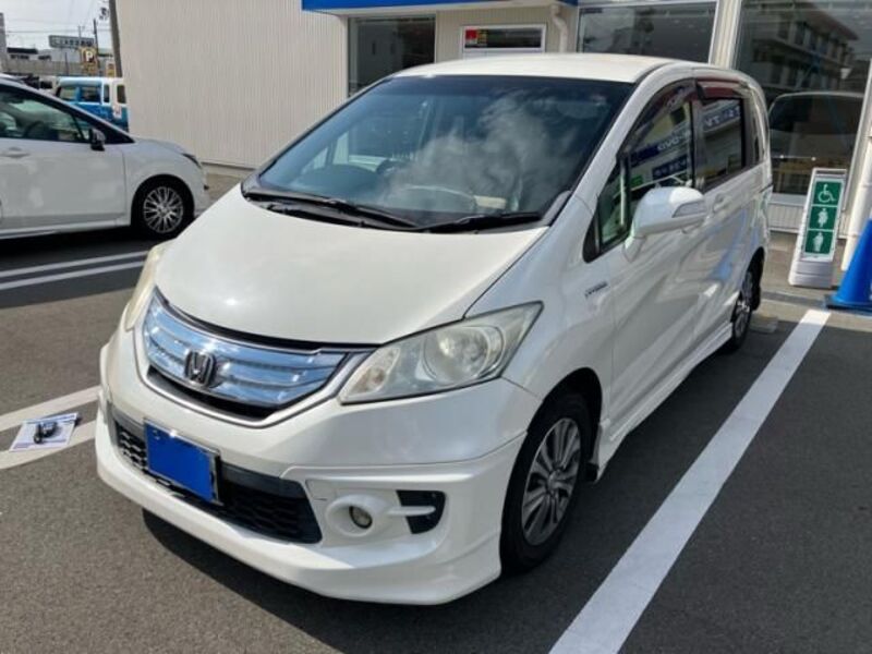 HONDA FREED HYBRID