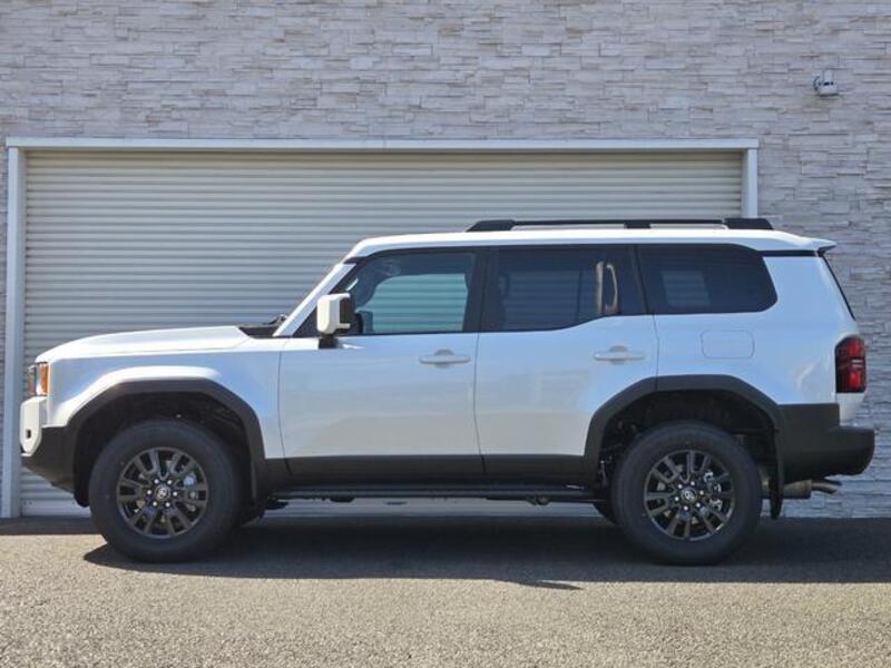 LAND CRUISER 250