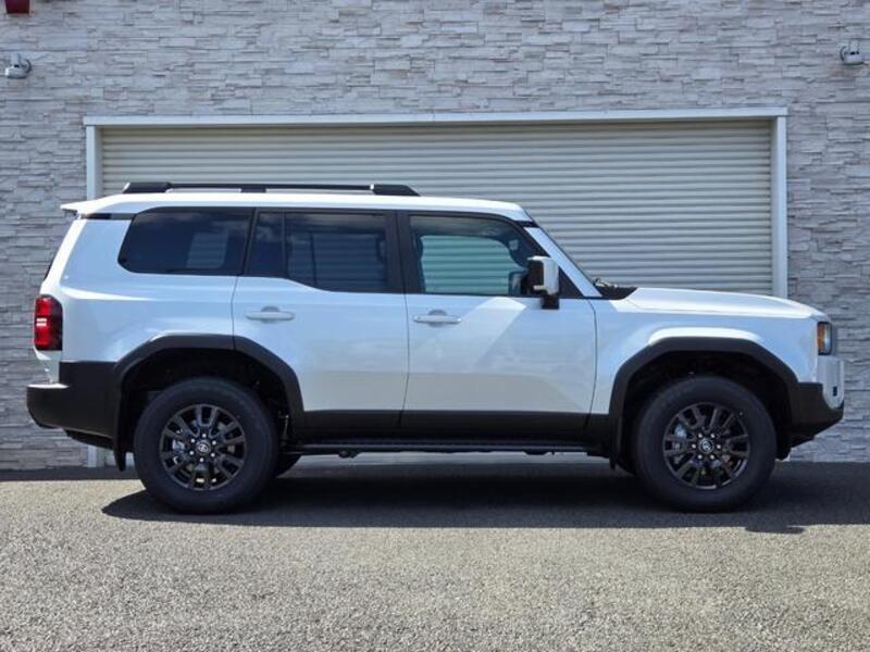 LAND CRUISER 250