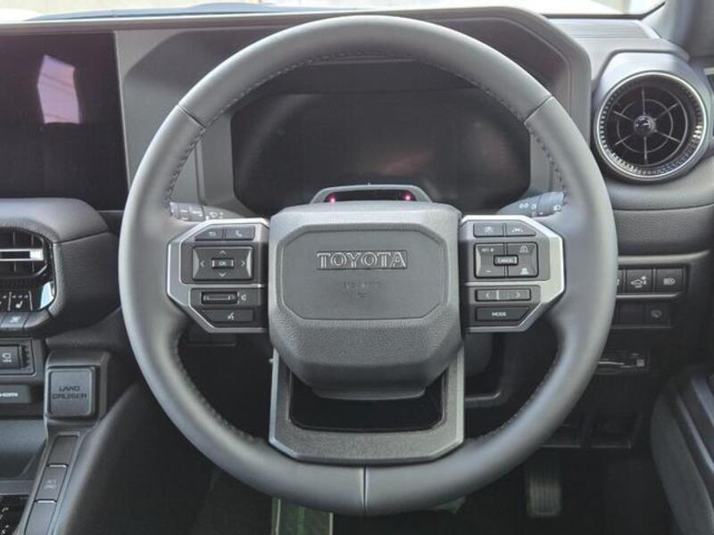 LAND CRUISER 250