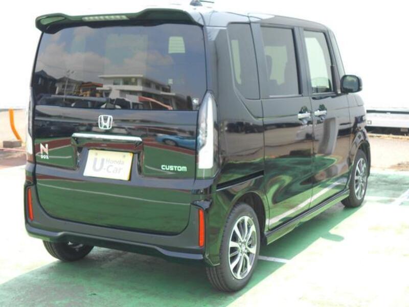 N BOX CUSTOM