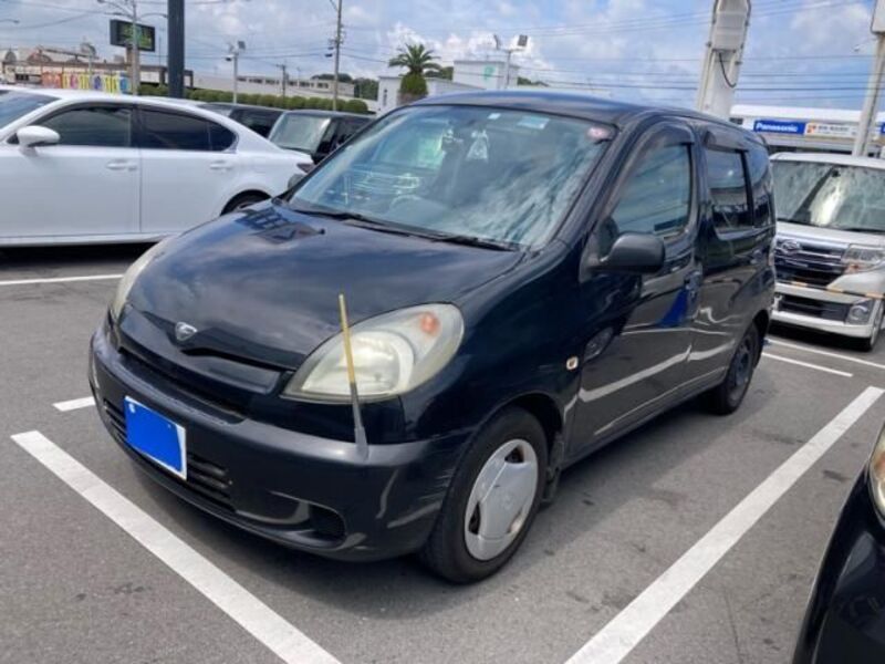 TOYOTA FUN CARGO