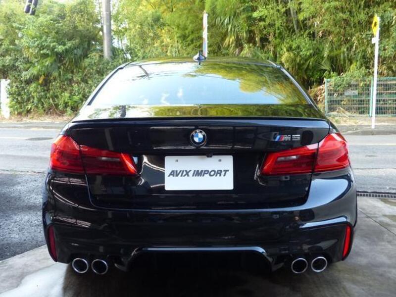 M5