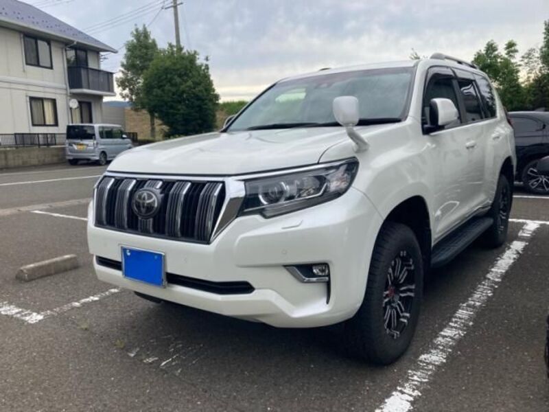 TOYOTA LAND CRUISER PRADO