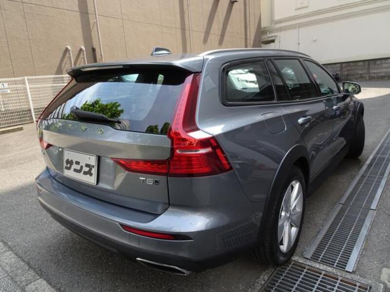 V60