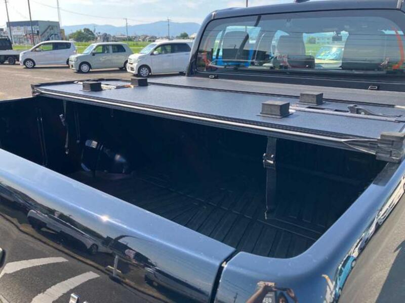 HILUX