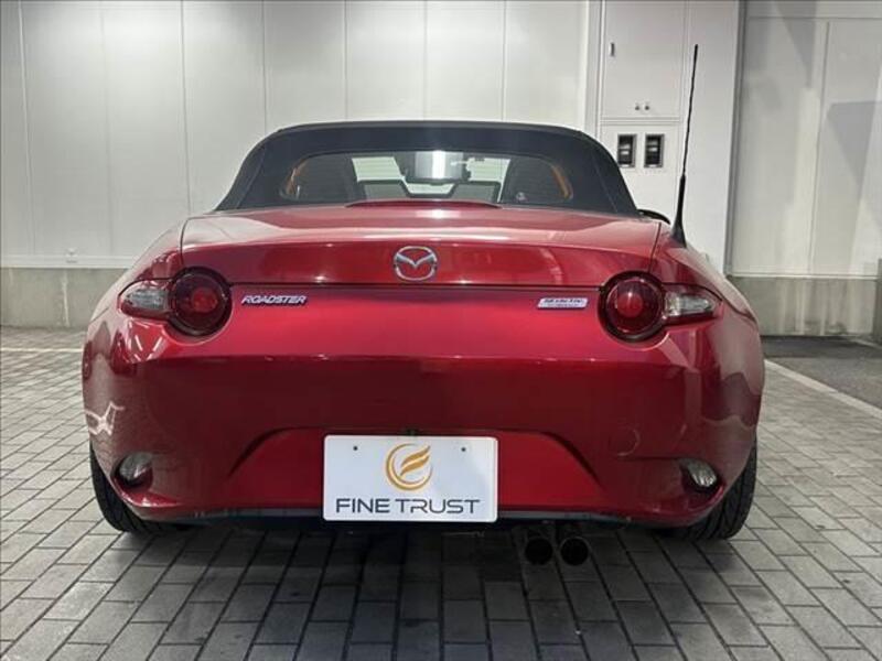 ROADSTER