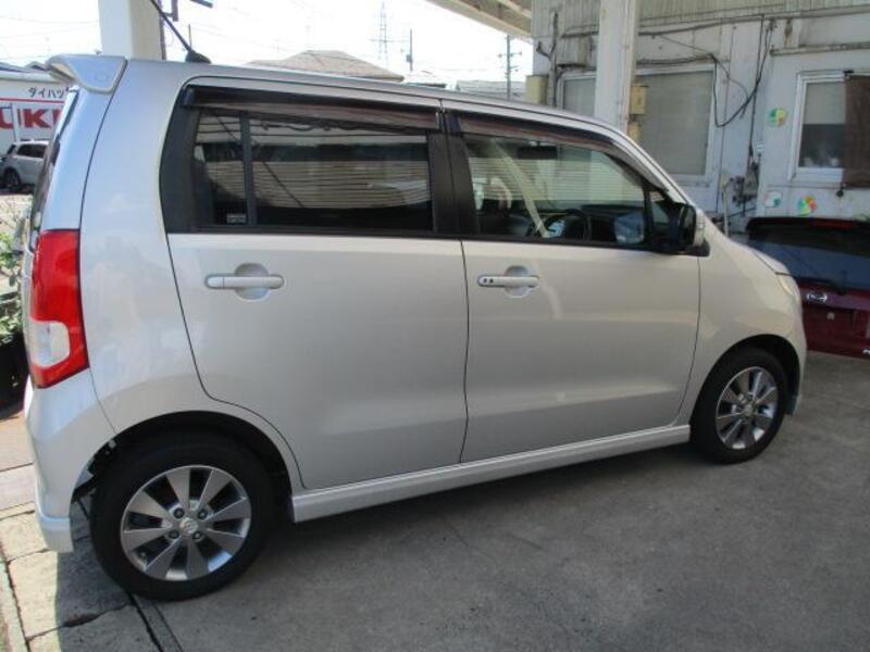 WAGON R