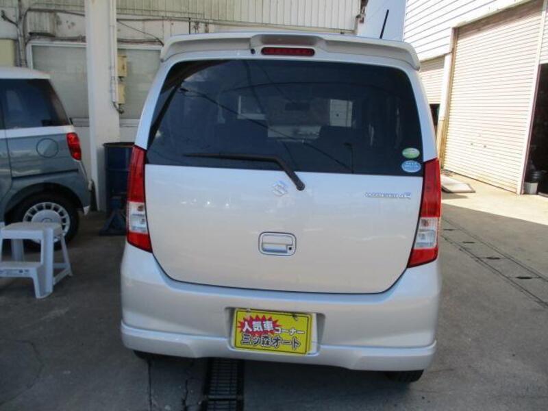 WAGON R