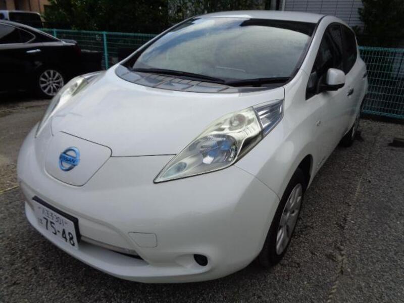 NISSAN LEAF