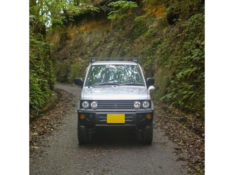 MITSUBISHI PAJERO MINI